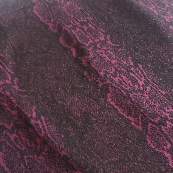 Calvin Klein 6 Purple Snakeskin Pencil Skirt - Picture 2 of 7